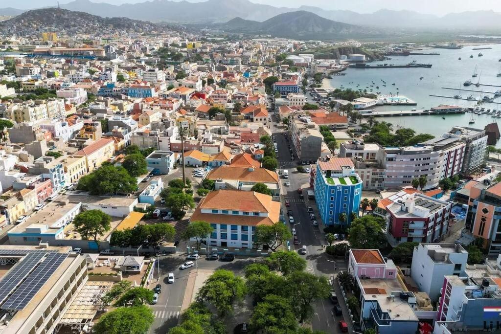 Lovely Apartment In Mindelo City Center Bagian luar foto